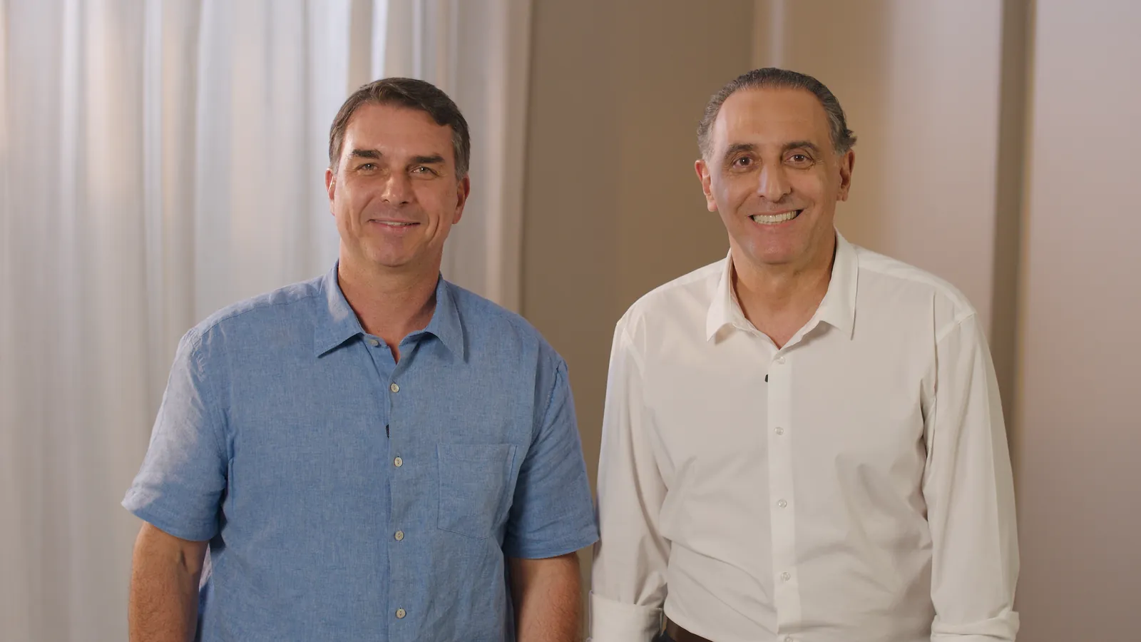 Eduardo Cury ao lado de Flávio Bolsonaro